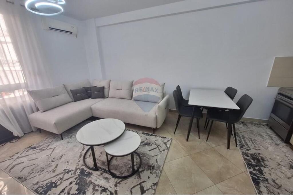 Apartament per qera 2+1 tek Rruga e Barrikadave