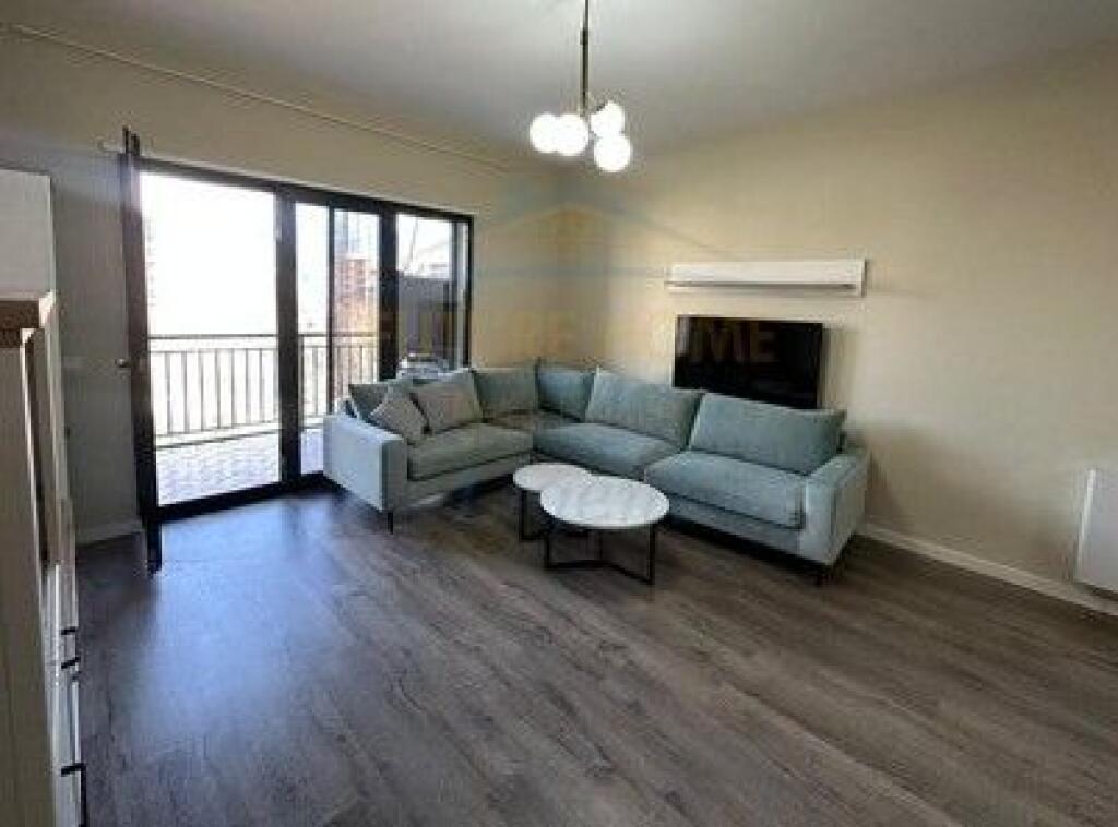 In affitto, Appartamento 2+1+2 POSTI AUTO Green City Residence, Tirana..