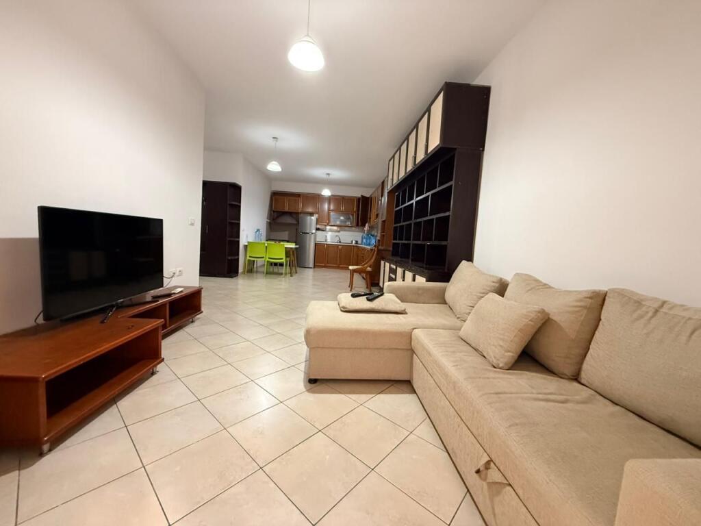 Jepet me qira apartament 2+1 në Yzberisht!