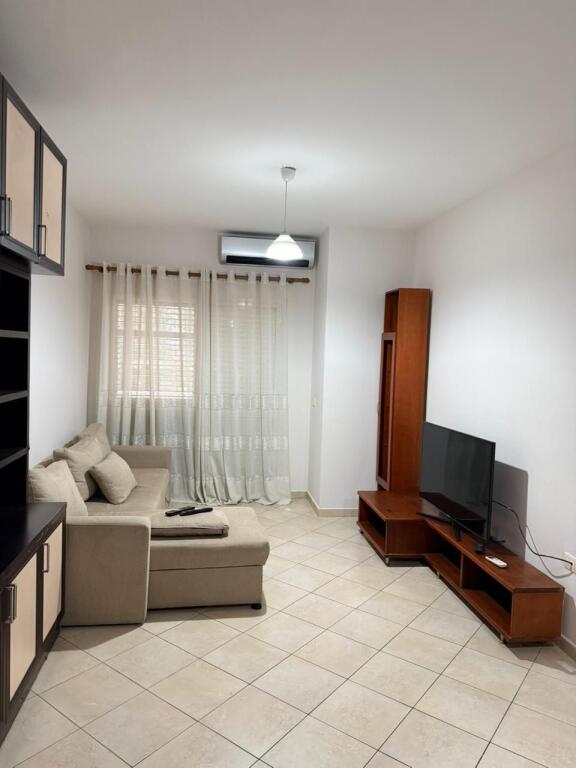 Jepet me qira apartament 2+1 në Yzberisht!