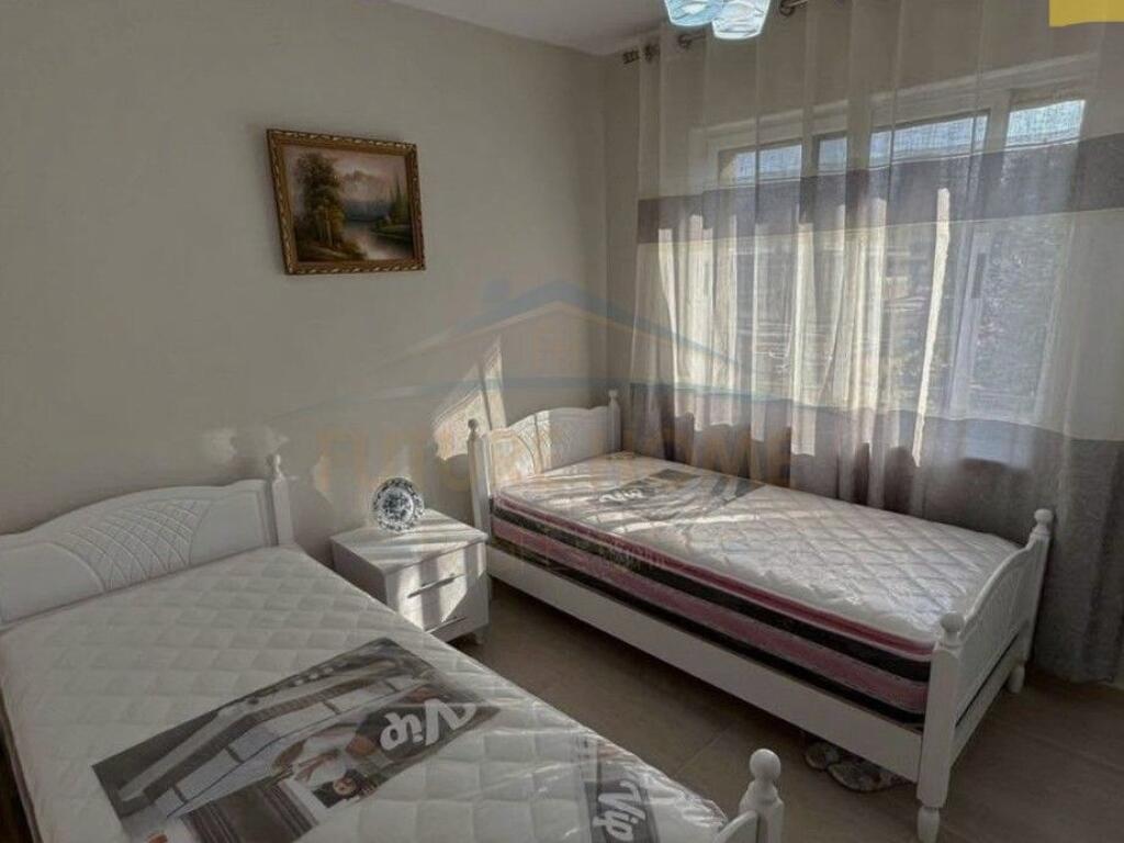 Affitto, Appartamento 2+1, Via Fortuzi, Tirana