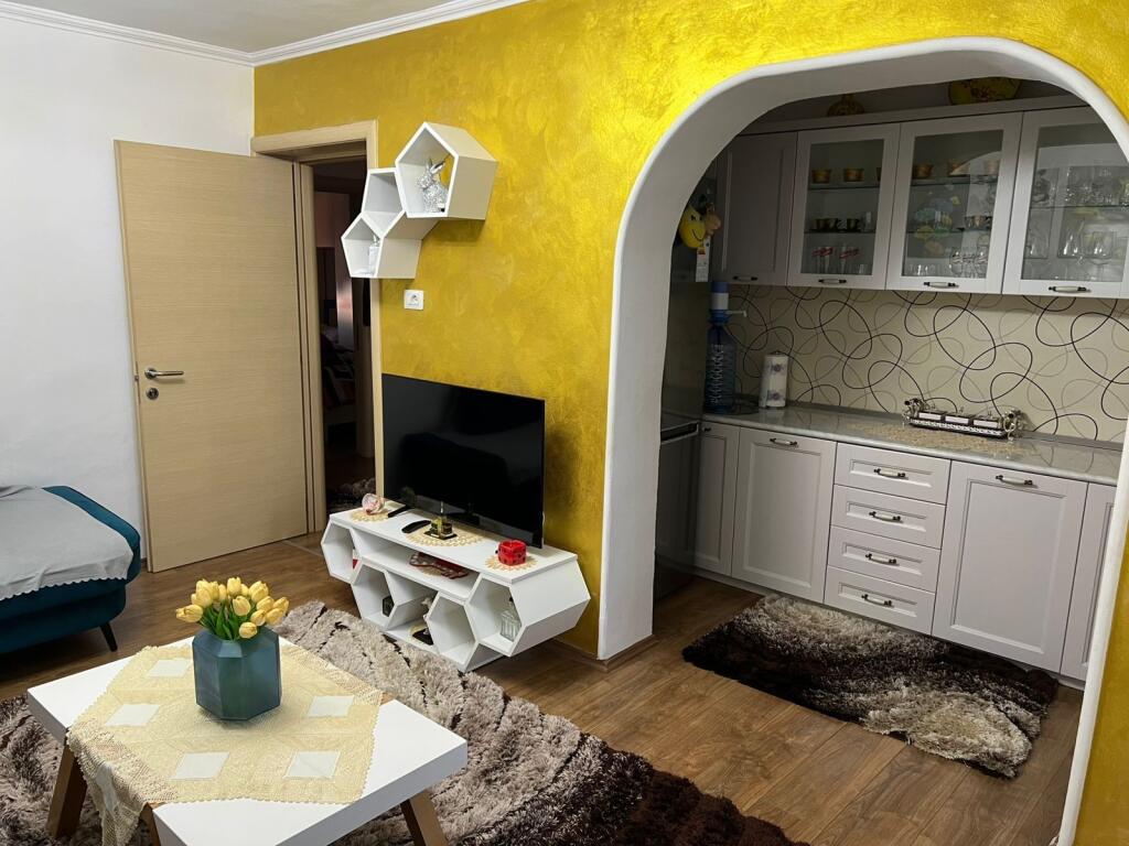 Appartamento 2+1 in Affitto - Ospedale Americano 3- Tirana