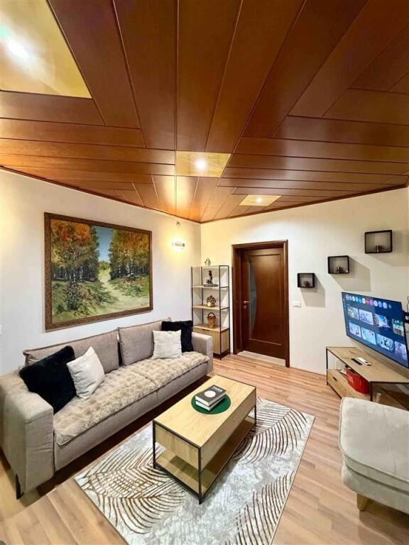 Apartament 1+1 me qira – Përballë Delijorgjit!!!