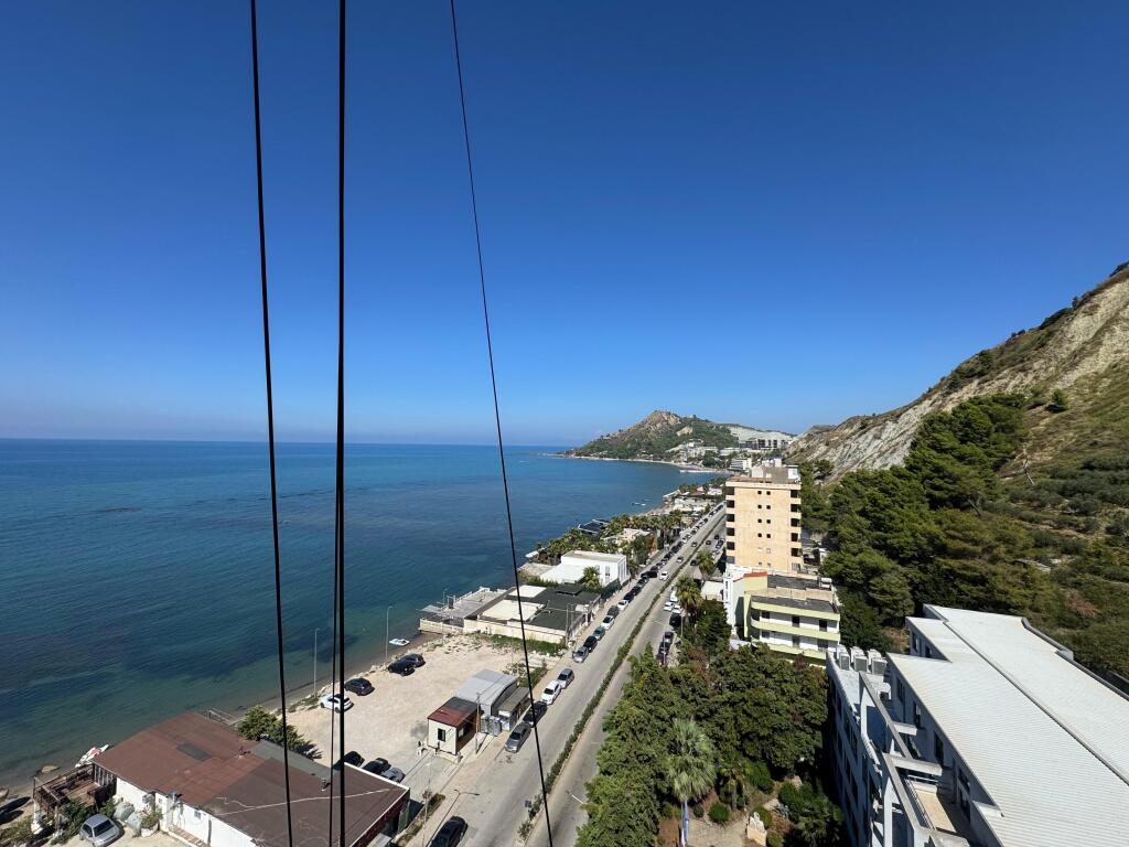 Appartamento in affitto 3+2+4 Vollga Durres