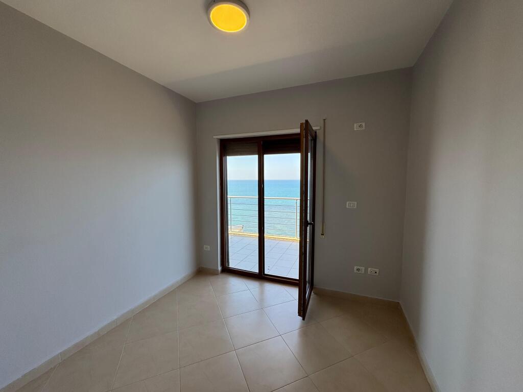 Appartamento in affitto 3+2+4 Vollga Durres