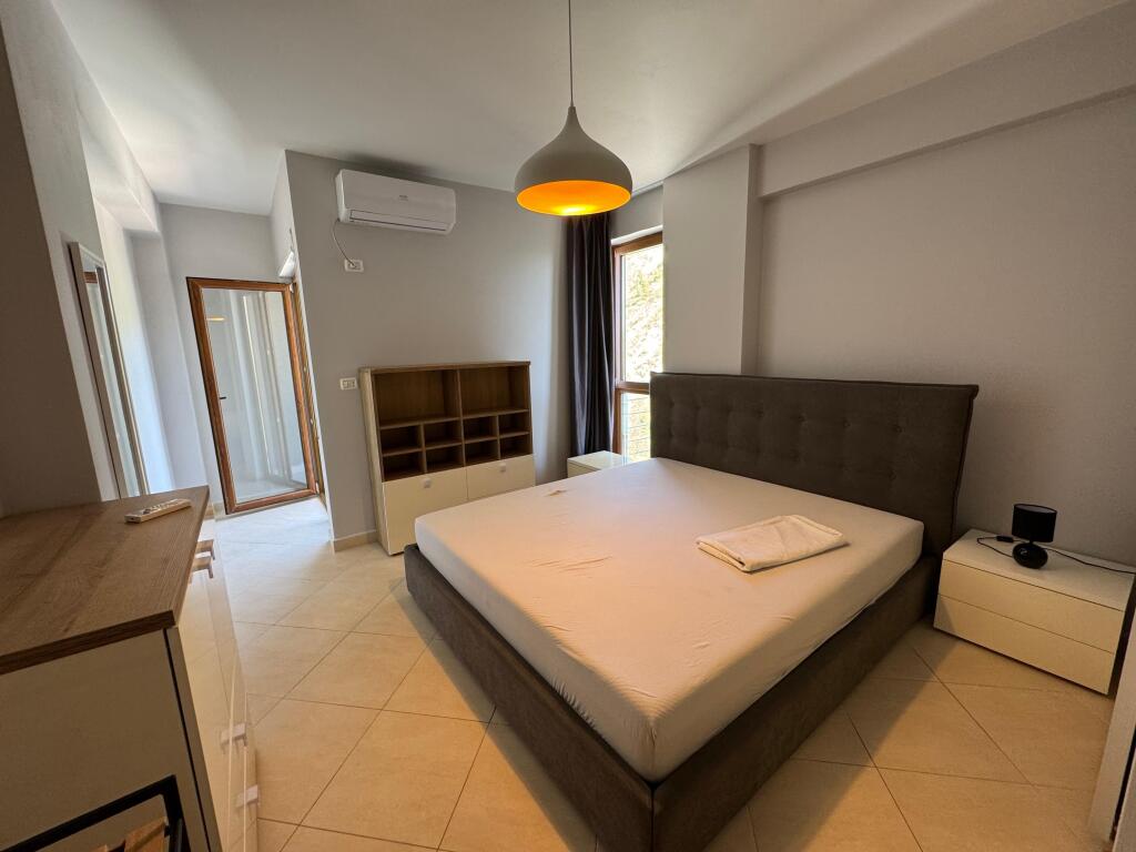 Appartamento in affitto 3+2+4 Vollga Durres
