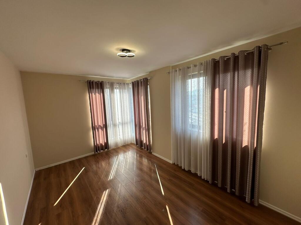 🏡 Apartment for rent 2+1 📐 Area: 80 m² net 🏢 Floor: 7 (with elevator) 📍 Building: Future Home – Unaza e Re / Astir  💶 Price: 500 € + parking spot