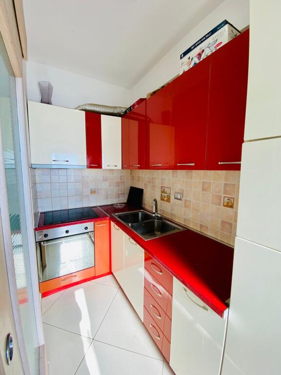 Appartamento in affitto 2+1+2 con vista fantastica sul mare a Vollga Durres