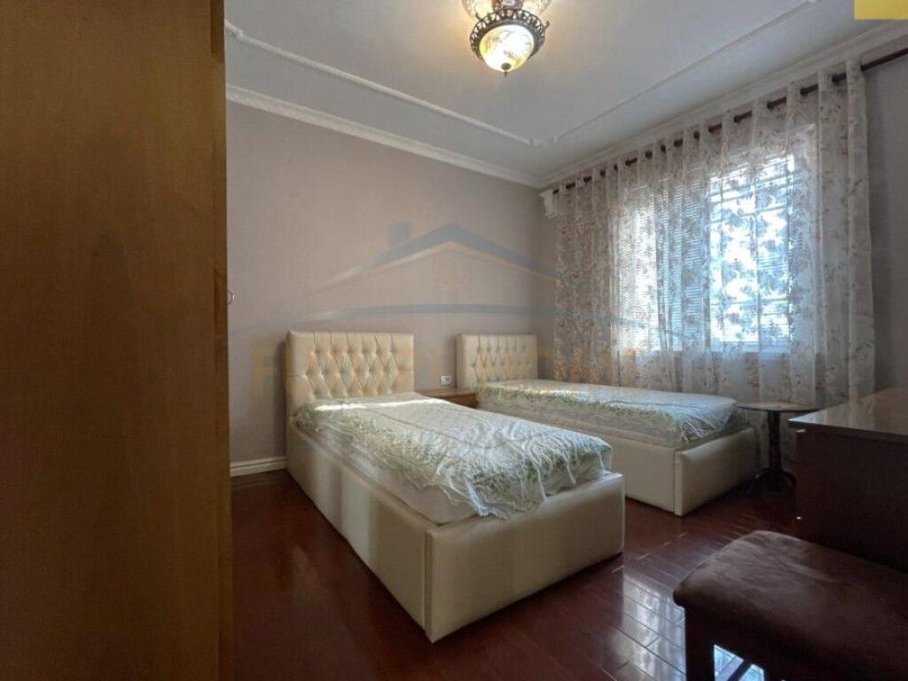 Rent, Apartment 2+1+2, Bllok