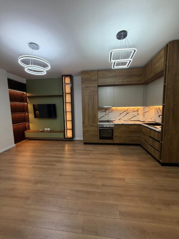 🏡 Apartament 1+1 me Qira – Komuna e Parisit (pranë Kika 2)