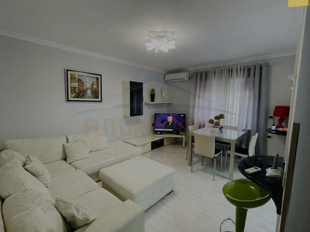 Affitto, Appartamento 2+1, Bllok, Garda, Tirana.