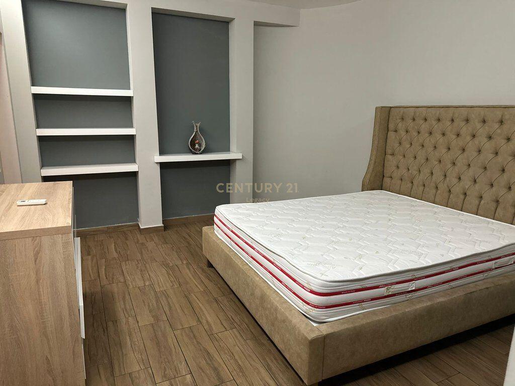 Hotel di lusso con 5 piani &amp; piscina a Vaqarr – Affittasi 13.000 € /mese