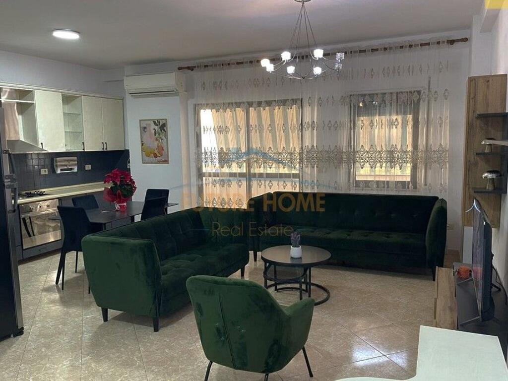 Rent, Apartment 2+1+2, Commune of Paris, Tirana.