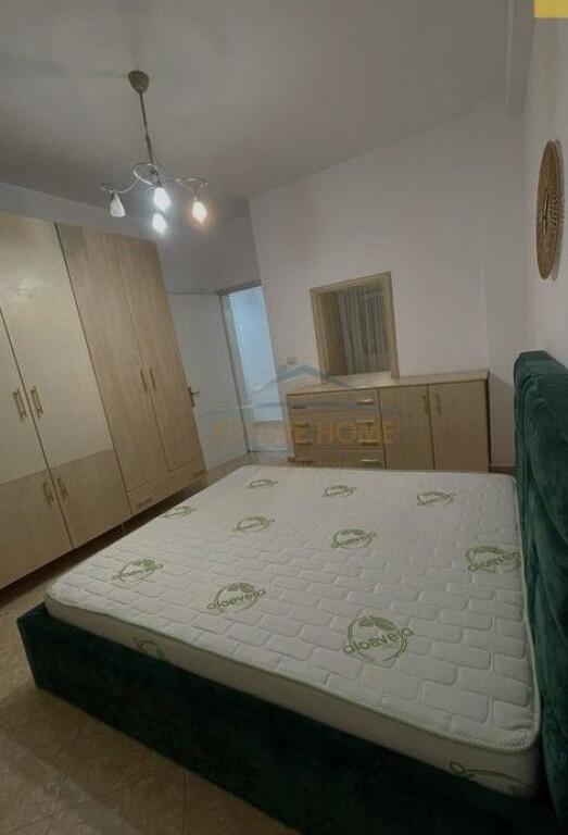 Rent, Apartment 2+1+2, Commune of Paris, Tirana.