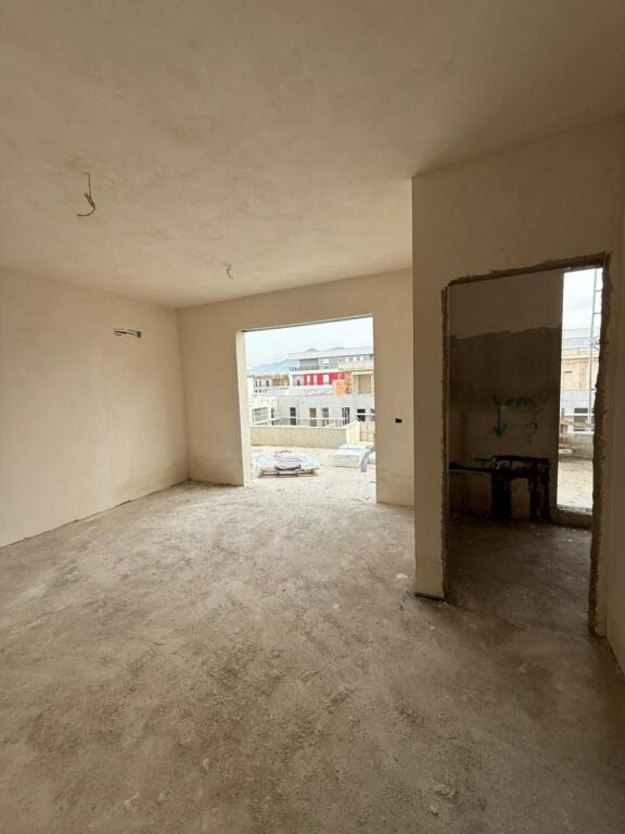 UNIVERS CITY, IN VENDITA, APPARTAMENTO 2+1+2+VERANDA