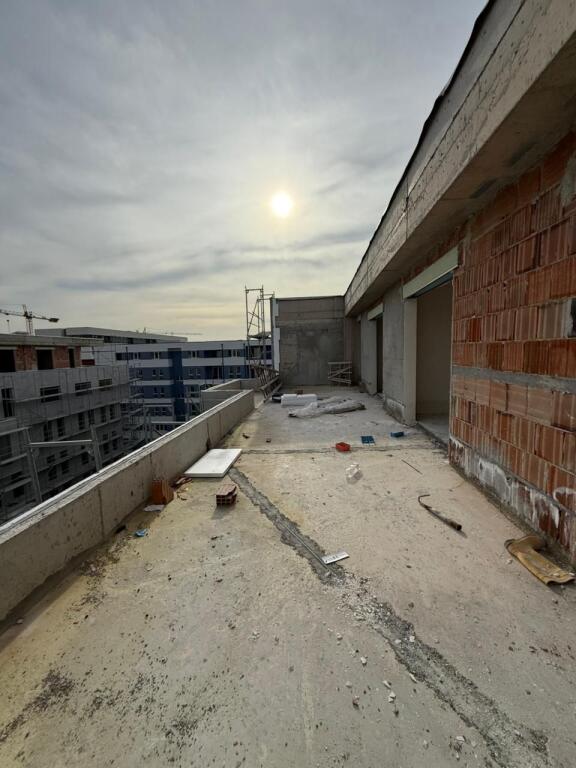 UNIVERS CITY, IN VENDITA, APPARTAMENTO 2+1+2+VERANDA