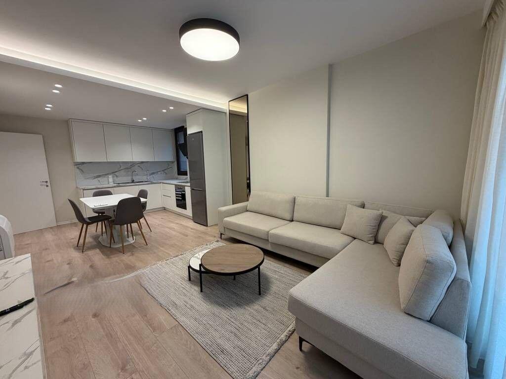 Apartament 1+1 + post parkimi ne rrugen e Barrikadave, prane Qendres! 1,000 € /Mu