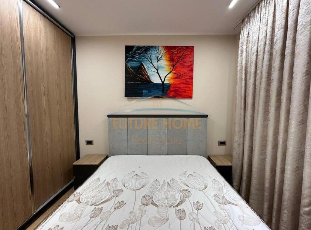 Qera, Apartament 1+1, Komuna e Parisit.
