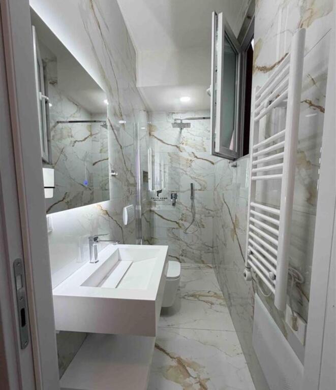 APARTAMENT ME QERA 1+1 RRUGA E KAVAJES 60.000 LEKE
