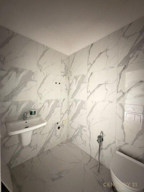 SHITET APARTAMENT 1+1 NE GOLDEN TOWER, RRUGA MINE PEZA