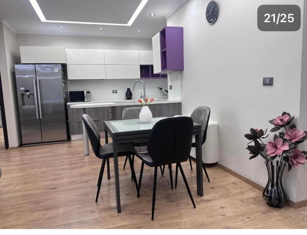 Appartamento 3+1+2 in vendita quartiere 12 Durres