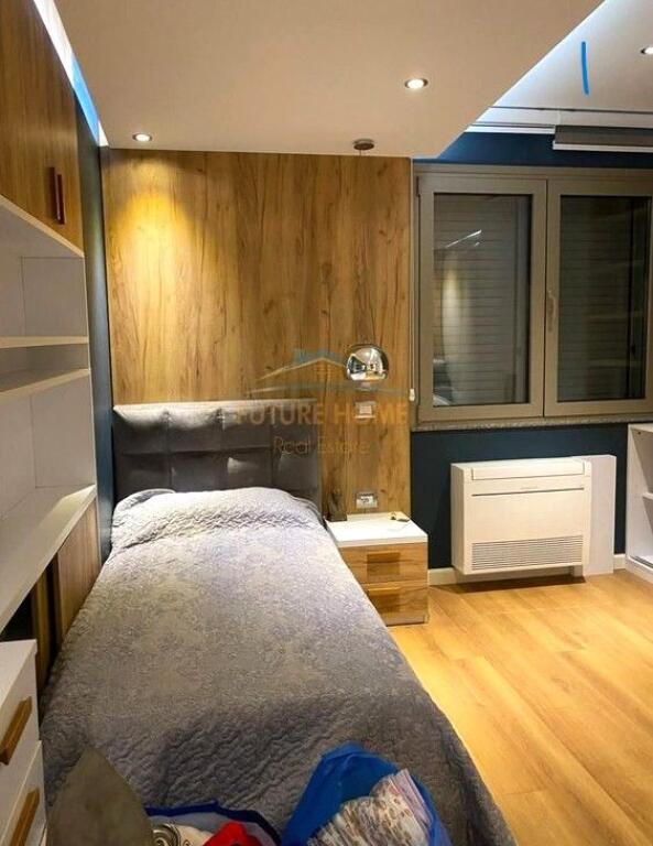 Affitto, Appartamento 3+1+2+Posto auto, Kinostudio, Tirana.