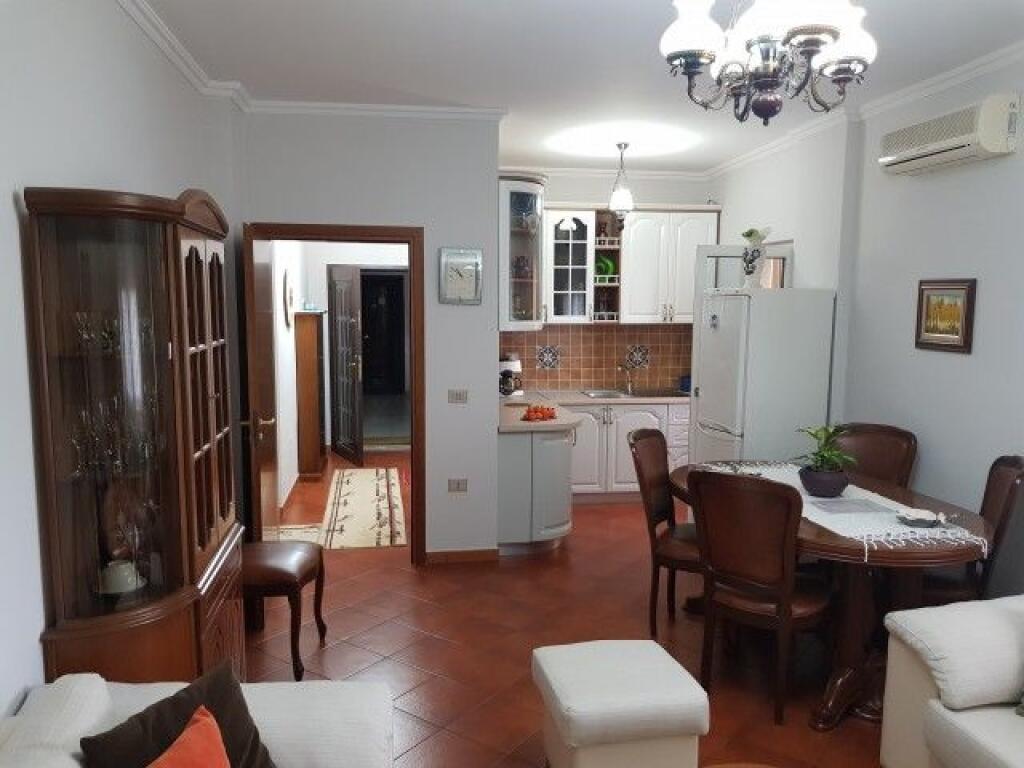 🏡Affittasi appartamento 2+1 – Blv. Bajram Curri  (Brryli)