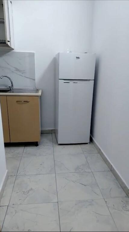MONOLOCALE 25000 LEKE.CITTÀ STUDENTI