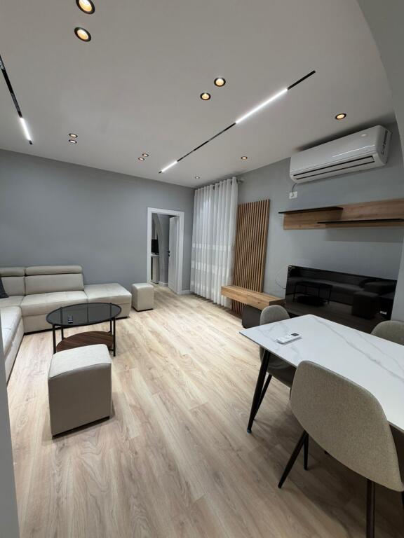 JEPET ME QIRA APARTAMENT 1+1 TEK OXHAKU