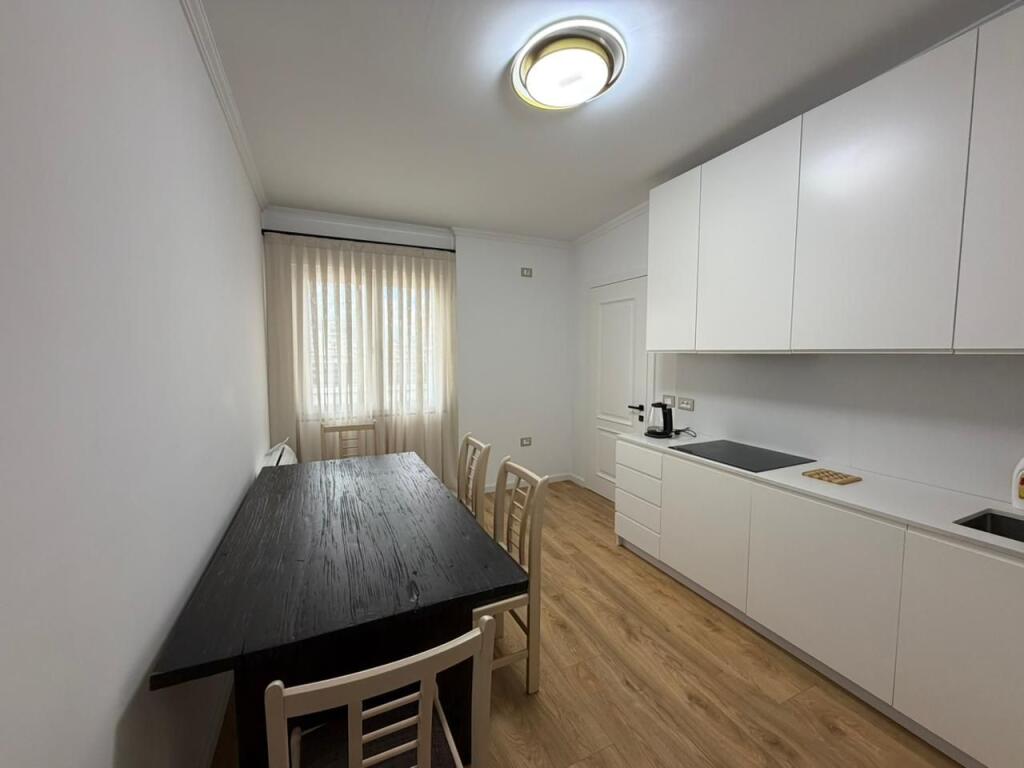Apartment 2+1+Veranda for rent in Bllok.