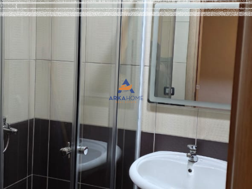 AFFITTASI APPARTAMENTO 2+1+3 BALCONI "MISTO MAME" 50.000 LEKE