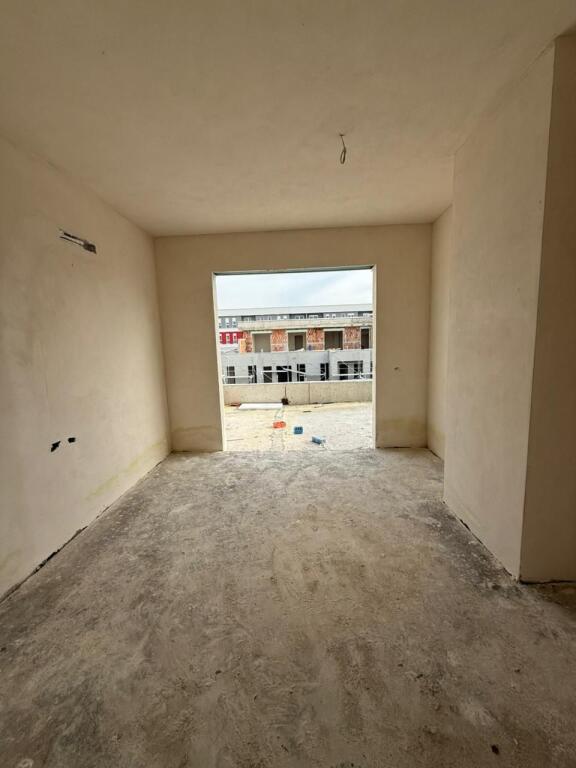 UNIVERS CITY, IN VENDITA, APPARTAMENTO 2+1+2+VERANDA