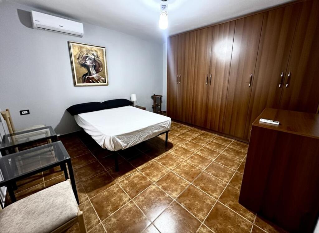Vilë private 1-katëshe me qira – Xhamllik!!!