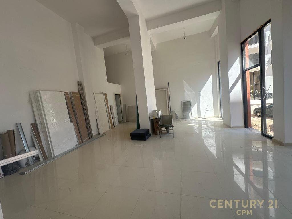 Commercial space for rent in the center of Tirana, between Hoxha Tahsim Street and Qemal Stafa Street.