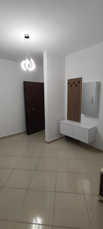 🏠 Appartamento 2+1 in affitto 📍 Don Bosko, vicino alla scuola Vaçe Zela