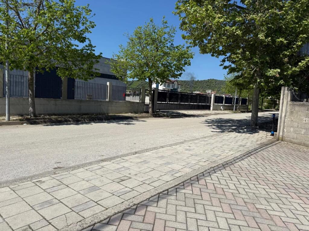 Magazzino in affitto - Vorë