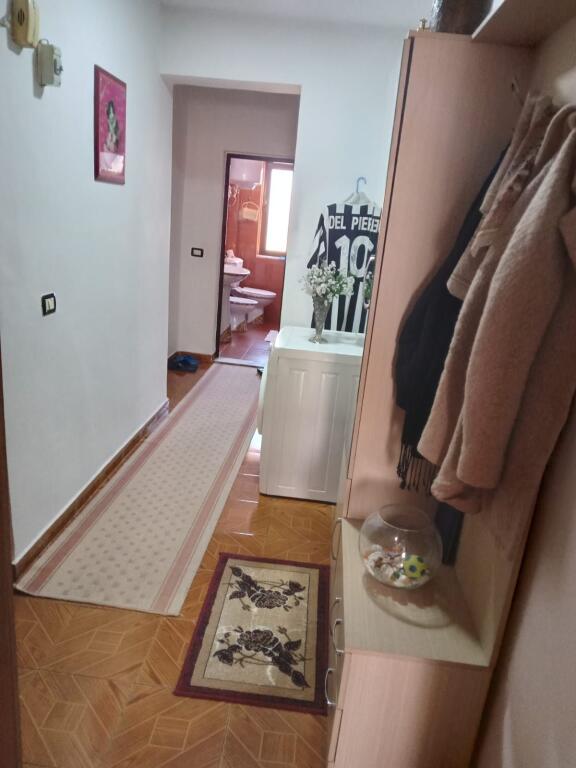 🏠 Shitet Apartament 2+1 – Bulevardi i Ri