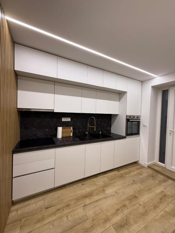 Affitto Studio Appartamento nella zona 21 Dhjetor