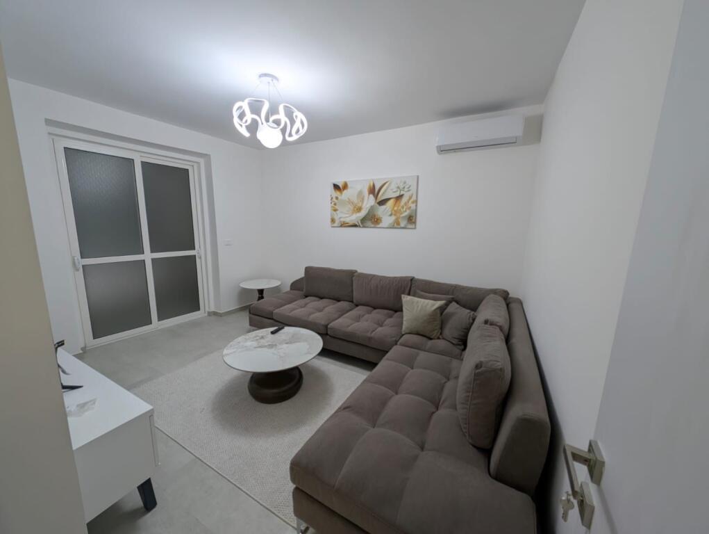 Apartament 2+1, Selvia!