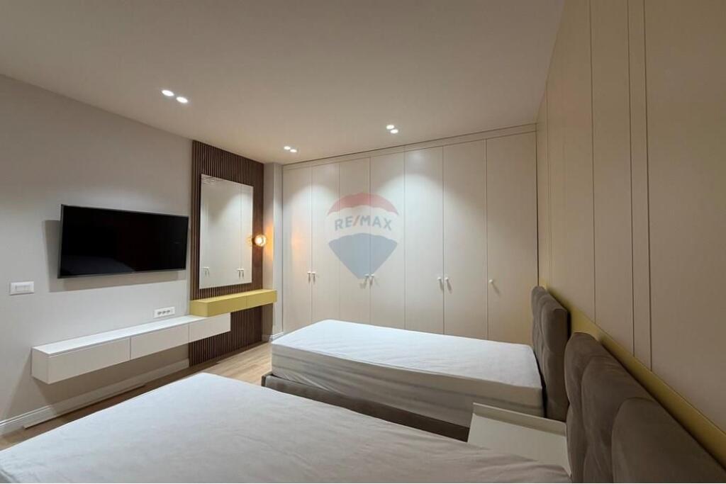 Apartament  Për Qira 3+1+2  Liqeni i Tiranës, Tiranë