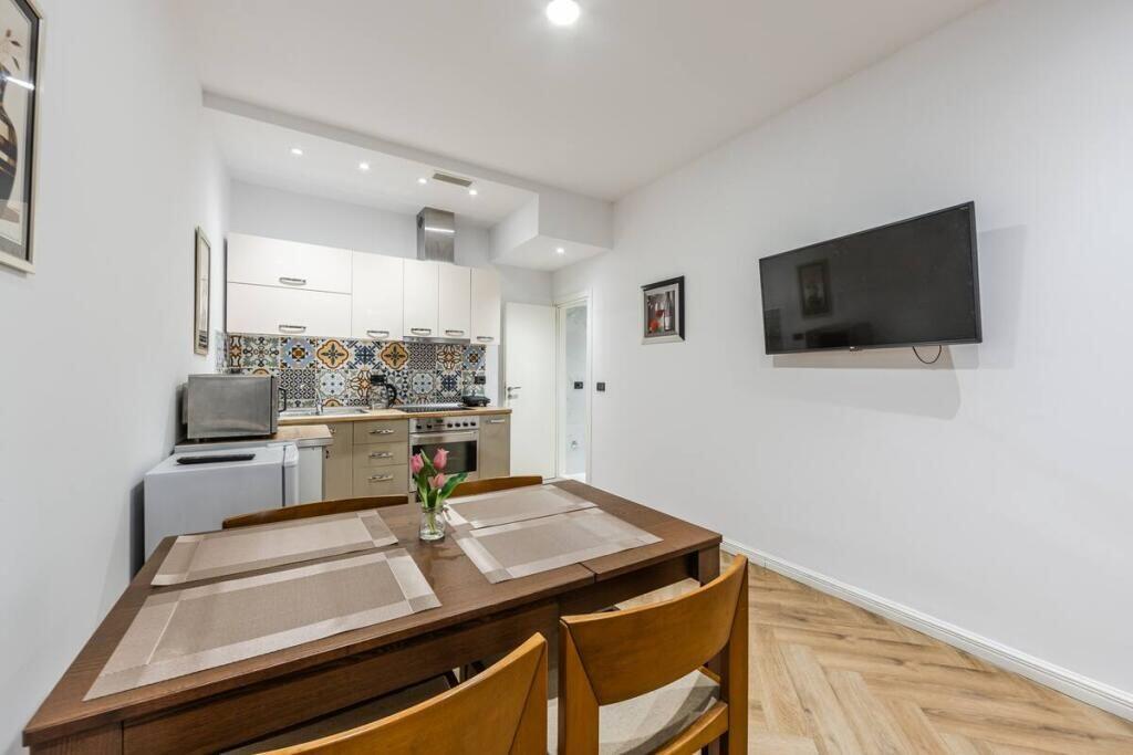 Duplex for sale at Myslym Shyri 280,000 euros