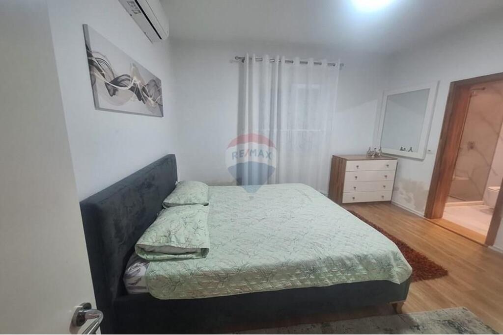 Apartament modern 3+1+2+parkim me qira ne Don Bosko, kati i pare i nje vile
