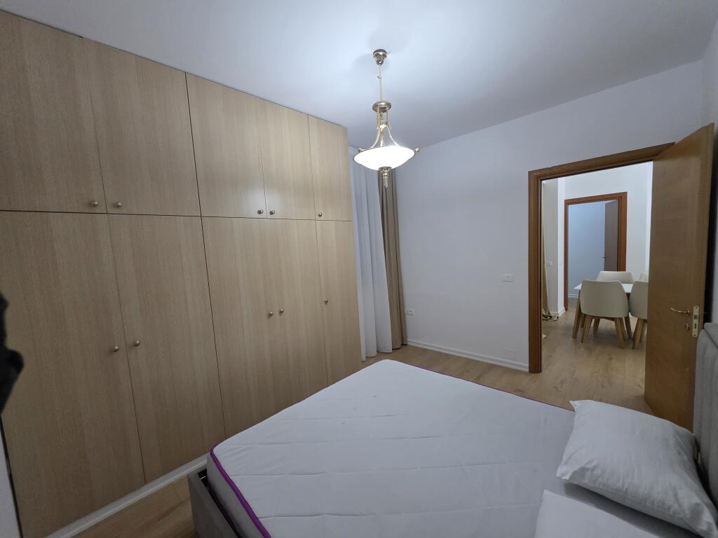 📢SHITET APARTAMENT 2+1 – LIQENI I THATË (pranë “Queen’s Coffee”)
