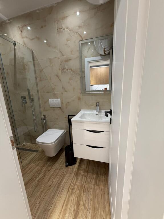 JEPET ME QIRA APARTAMENT 1+1 TEK OXHAKU