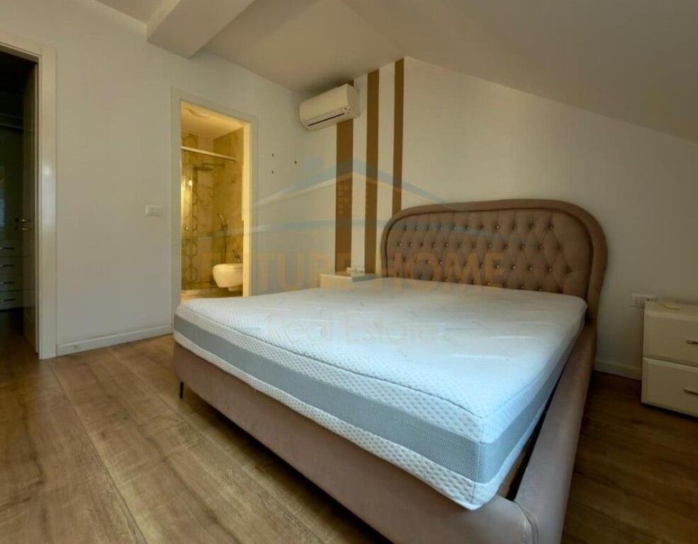 Qera, Apartament 3+1+2+2 Poste Parkimi..