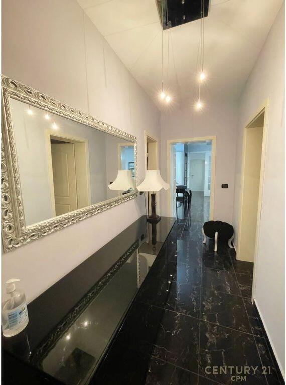 Apartment 3+1 for rent near Garda, with parking space.