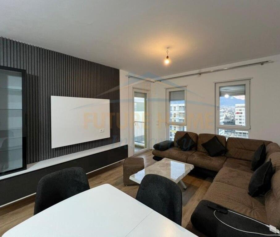 Affitto, Appartamento 2+1, Complesso Univers City, Tirana.