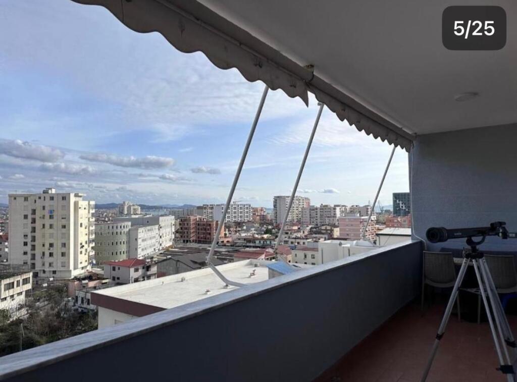 Appartamento 3+1+2 in vendita quartiere 12 Durres
