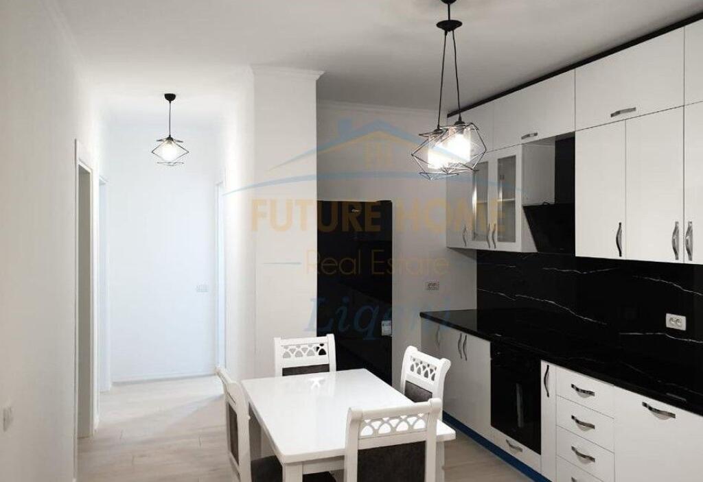 In vendita, Appartamento 2+1+2, Via Dritan Hoxha, Tirana.