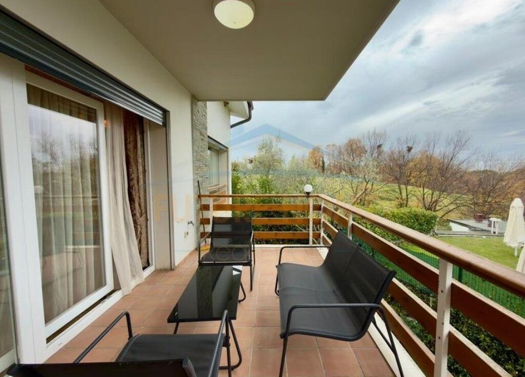 Qera, Apartament 3+1+2+2 Poste Parkimi..